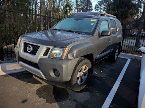 Used 2011 Nissan Xterra S image 3