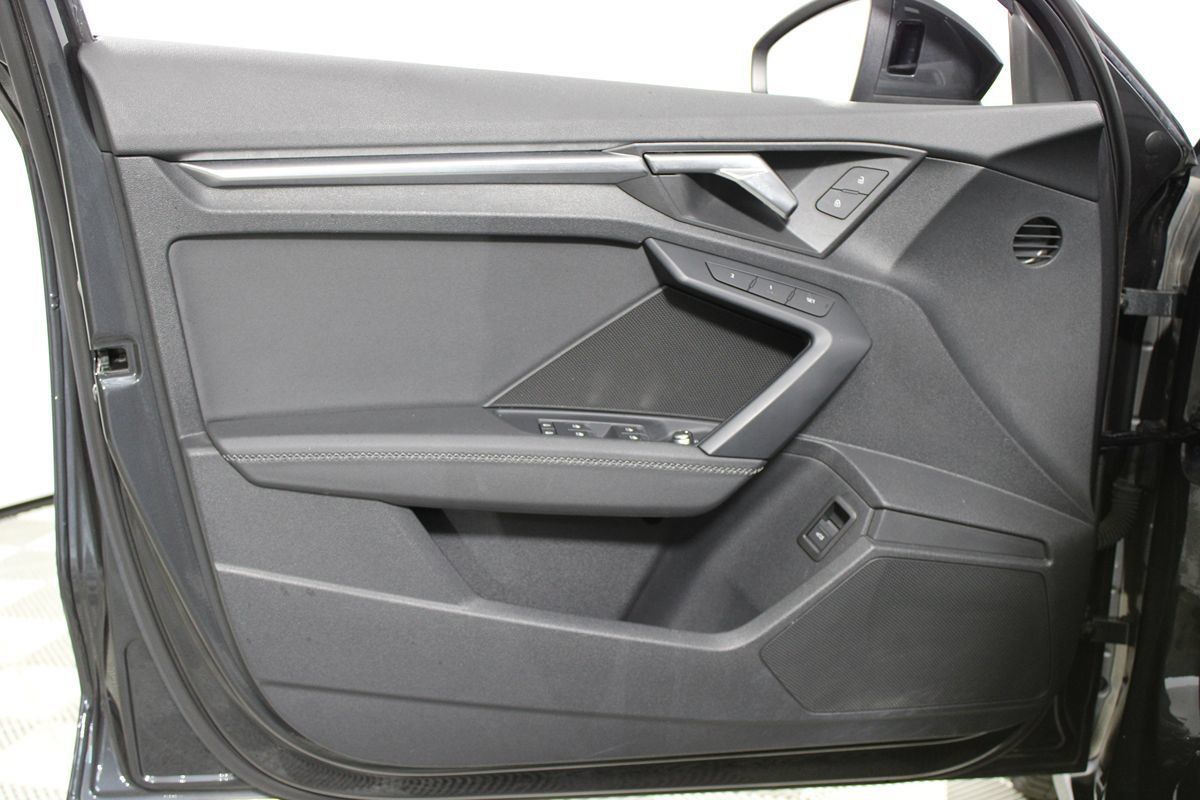 Used 2022 Audi A3 2.0T Premium Plus w/ Premium Plus Package FWD image 11