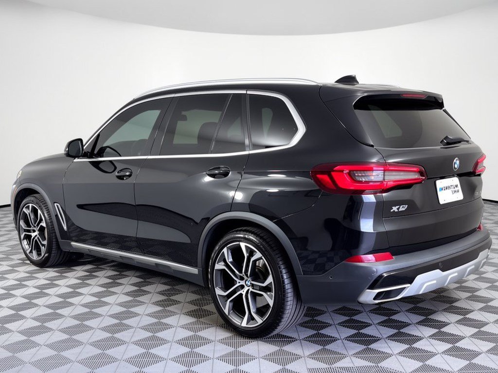 Used 2021 BMW X5 sDrive40i w/ Executive Package RWD image 3