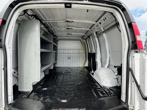 Used 2016 Chevrolet Express 2500 image 13
