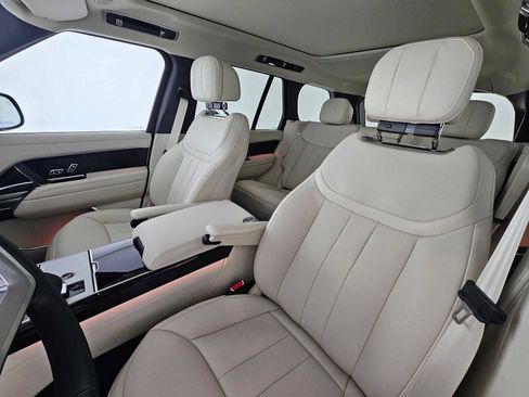 Used 2026 Land Rover Range Rover SE image 22