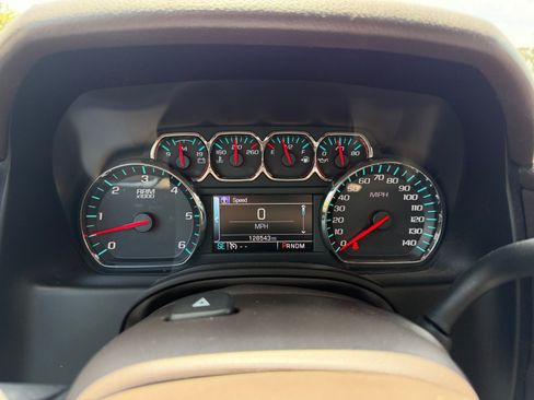 Used 2016 Chevrolet Suburban LT w/ Texas Edition Package RWD image 15