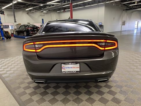 Used 2017 Dodge Charger R/T image 12