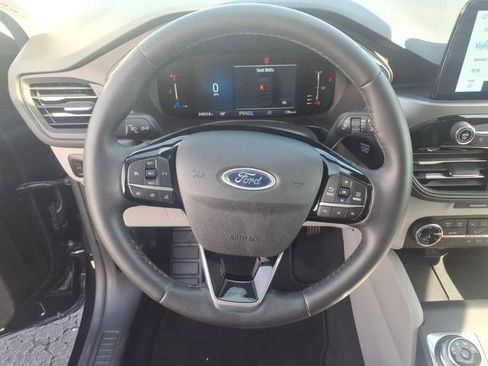 Used 2023 Ford Escape Active AWD/4WD image 14