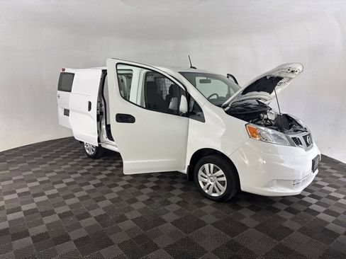 Used 2020 Nissan NV200 SV w/ Back Door Glass Package image 12