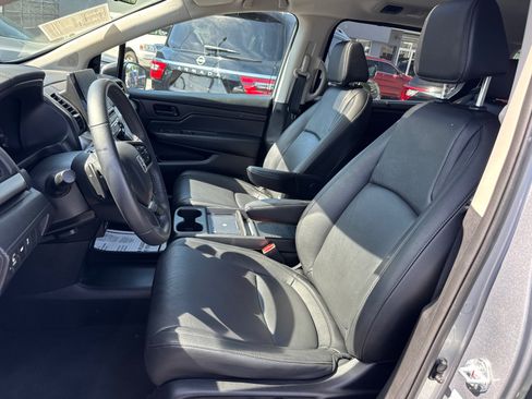 Used 2025 Honda Odyssey EX-L image 11