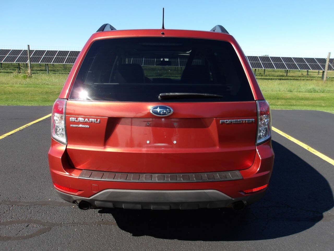 Used 2011 Subaru Forester 2.5X Limited AWD/4WD image 4