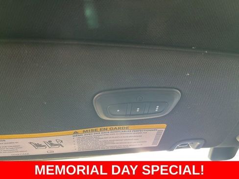 Used 2020 Chrysler Pacifica Touring-L FWD image 29