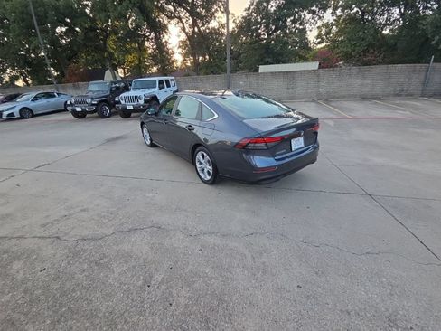 Used 2025 Honda Accord LX image 8