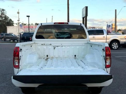 Used 2021 Nissan Frontier S RWD image 17