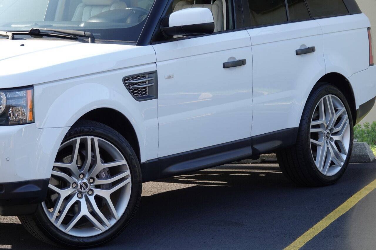 Used 2011 Land Rover Range Rover Sport Supercharged AWD/4WD image 29