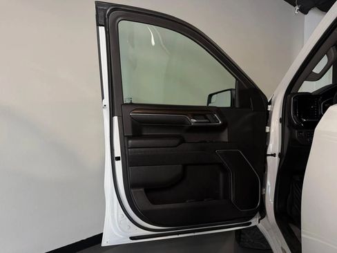 Used 2022 Chevrolet Silverado 1500 LT AWD/4WD image 22