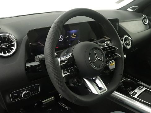 New 2026 Mercedes-Benz GLA 35 AMG 4MATIC image 5