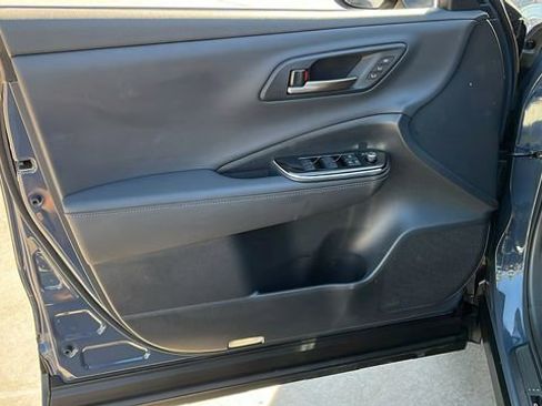 Used 2025 Toyota Crown Signia image 5