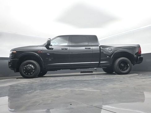 Used 2025 RAM 3500 Limited AWD/4WD image 53