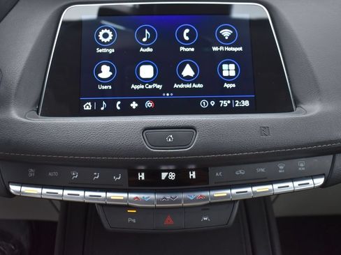Used 2021 Cadillac XT4 Luxury w/ Driver Awareness Package FWD image 19
