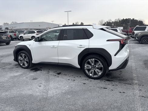 Used 2025 Subaru Solterra Touring image 4