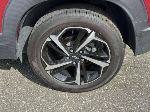 Used 2023 Chevrolet TrailBlazer RS FWD image 11