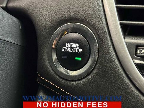 Used 2021 Chevrolet Trax LT w/ Driver Confidence Package image 38