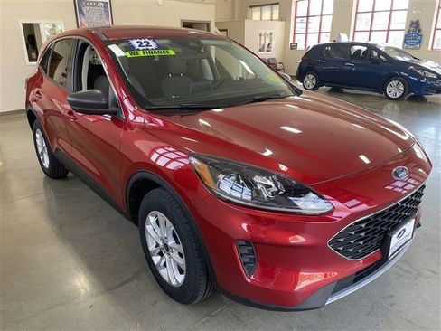 Used 2022 Ford Escape SE w/ Cold Weather Package image 9