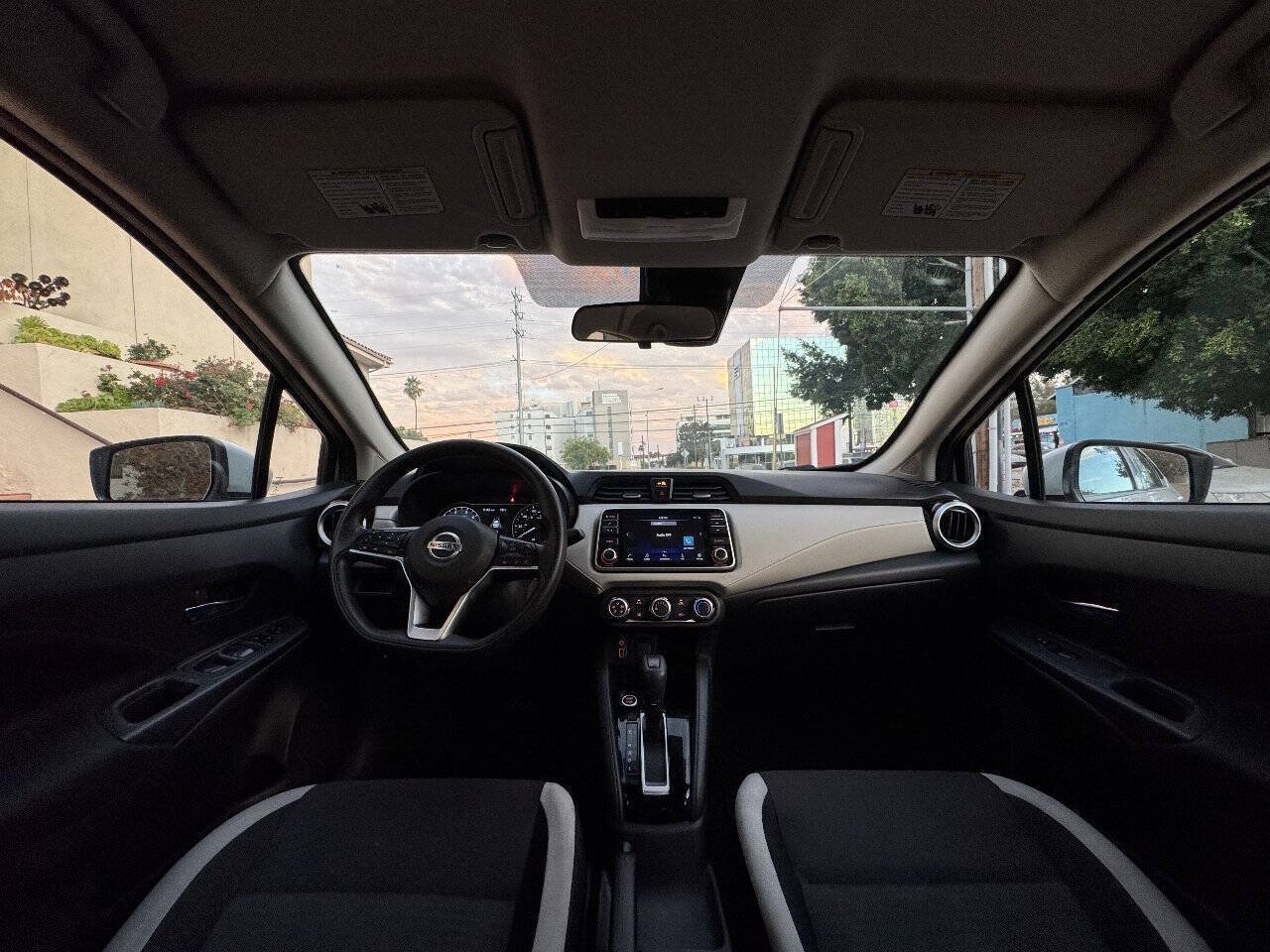 Used 2022 Nissan Versa SV FWD image 25
