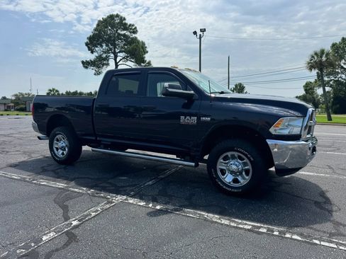 Used 2016 RAM 2500 Tradesman w/ Chrome Appearance Group AWD/4WD image 4