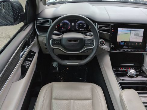 Used 2022 Jeep Wagoneer Series II RWD image 15
