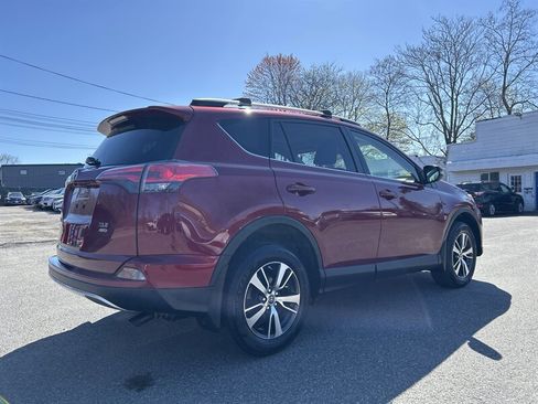 Used 2018 Toyota RAV4 XLE image 4