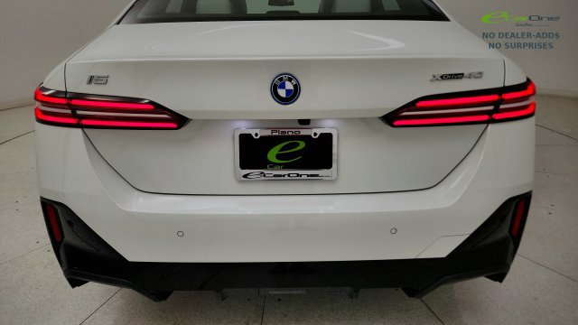 Used 2025 BMW i5 eDrive40 w/ M Sport Package AWD/4WD image 25