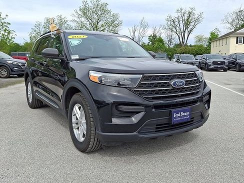 Certified 2023 Ford Explorer XLT AWD/4WD image 2