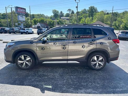 Used 2020 Subaru Forester Touring AWD/4WD image 5