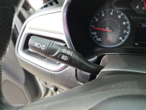 Used 2021 Chevrolet Equinox LS image 20