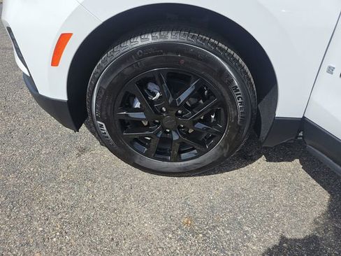 Used 2024 Chevrolet Equinox LS w/ LS Convenience Package FWD image 27