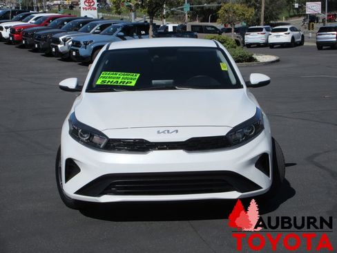 Used 2022 Kia Forte LXS w/ LXS Technology Package image 17