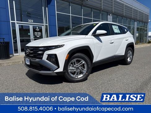 New 2025 Hyundai Tucson SE image 1