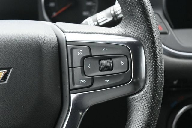 Used 2025 Chevrolet Blazer LT FWD image 17