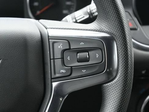 Used 2025 Chevrolet Blazer LT FWD image 17