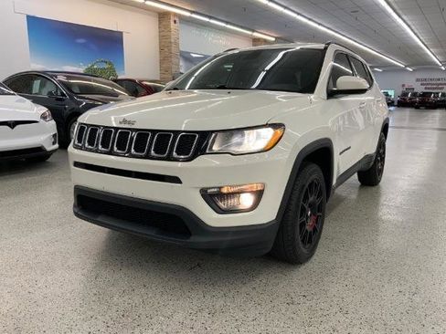Used 2019 Jeep Compass Latitude w/ Popular Equipment Group image 2