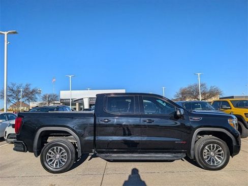 Used 2020 GMC Sierra 1500 AT4 w/ AT4 Premium Package image 3