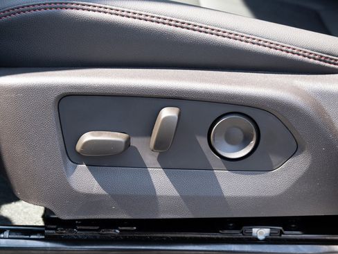 New 2025 Chevrolet Colorado Z71 w/ Z71 Convenience Package 2 image 17