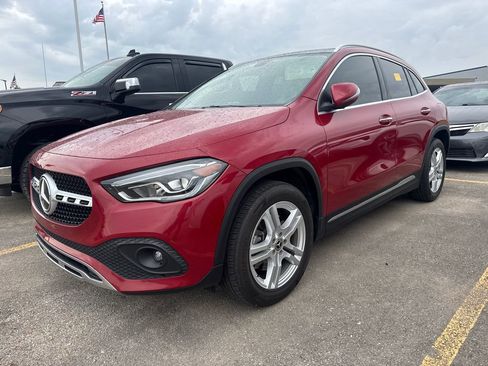Used 2021 Mercedes-Benz GLA 250 4MATIC image 1