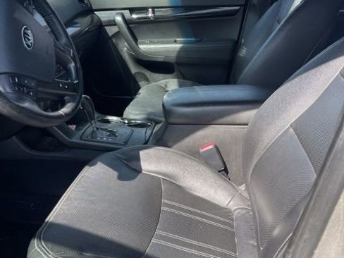 Used 2013 Kia Sorento EX AWD/4WD image 10