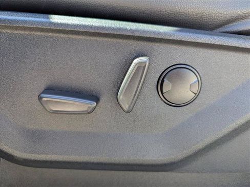 Used 2026 Ford F250 Lariat AWD/4WD image 11