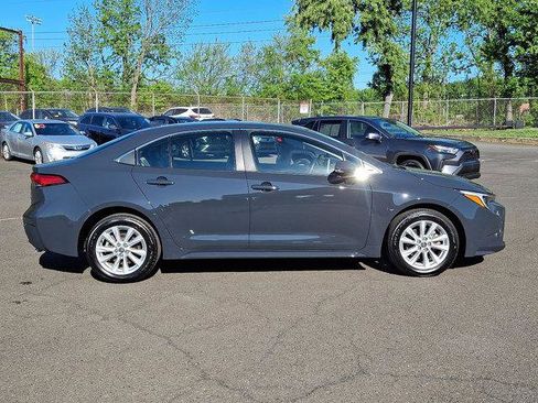 Certified 2023 Toyota Corolla XLE FWD image 28