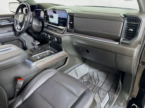 Used 2022 Chevrolet Silverado 1500 LTZ w/ LTZ Convenience Package II image 29
