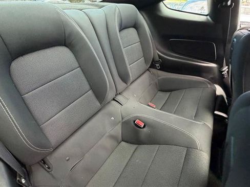 Used 2016 Ford Mustang Coupe RWD image 15