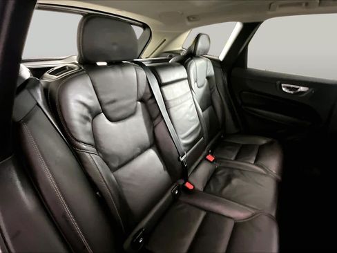 Used 2021 Volvo XC60 T6 Inscription AWD/4WD image 19