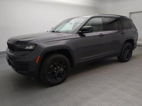 Used 2024 Jeep Grand Cherokee L Laredo AWD/4WD image 2