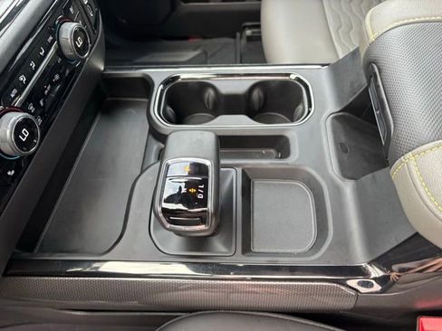 Used 2024 Chevrolet Silverado 1500 ZR2 image 25