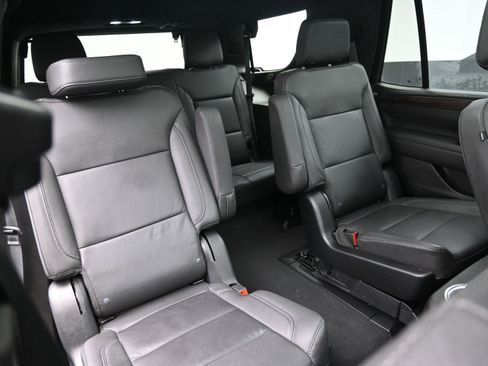 Used 2023 Chevrolet Tahoe Z71 w/ Luxury Package image 37